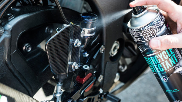 slider - Motorcycle Clean Protect and Lube Kit - Muc-Off UK